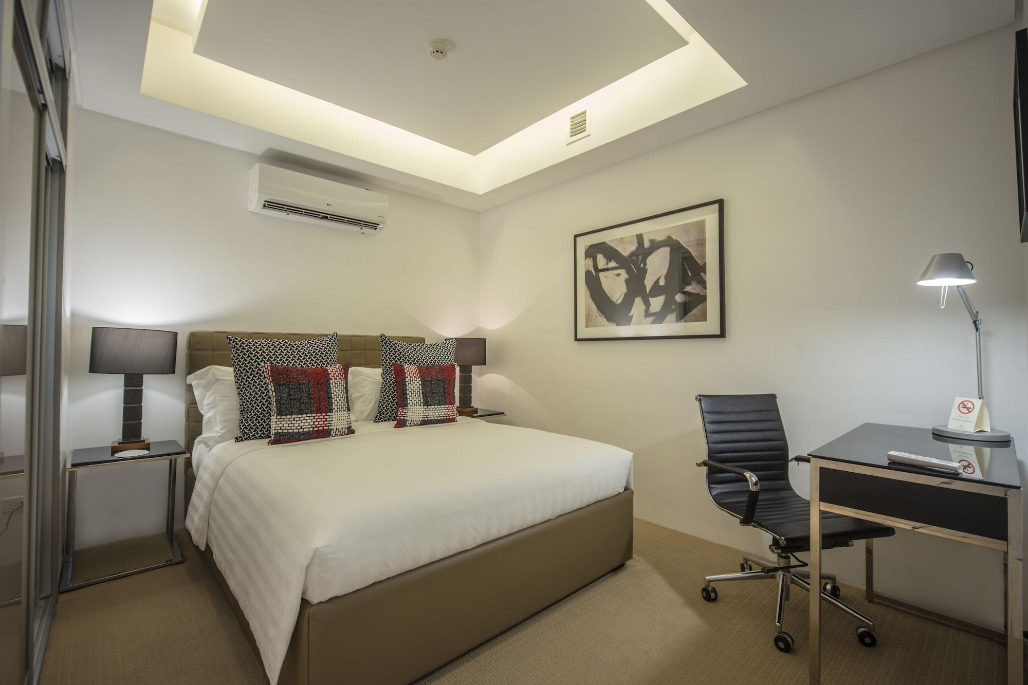 The Alpha Suites San Pedro Makati Eksteriør billede