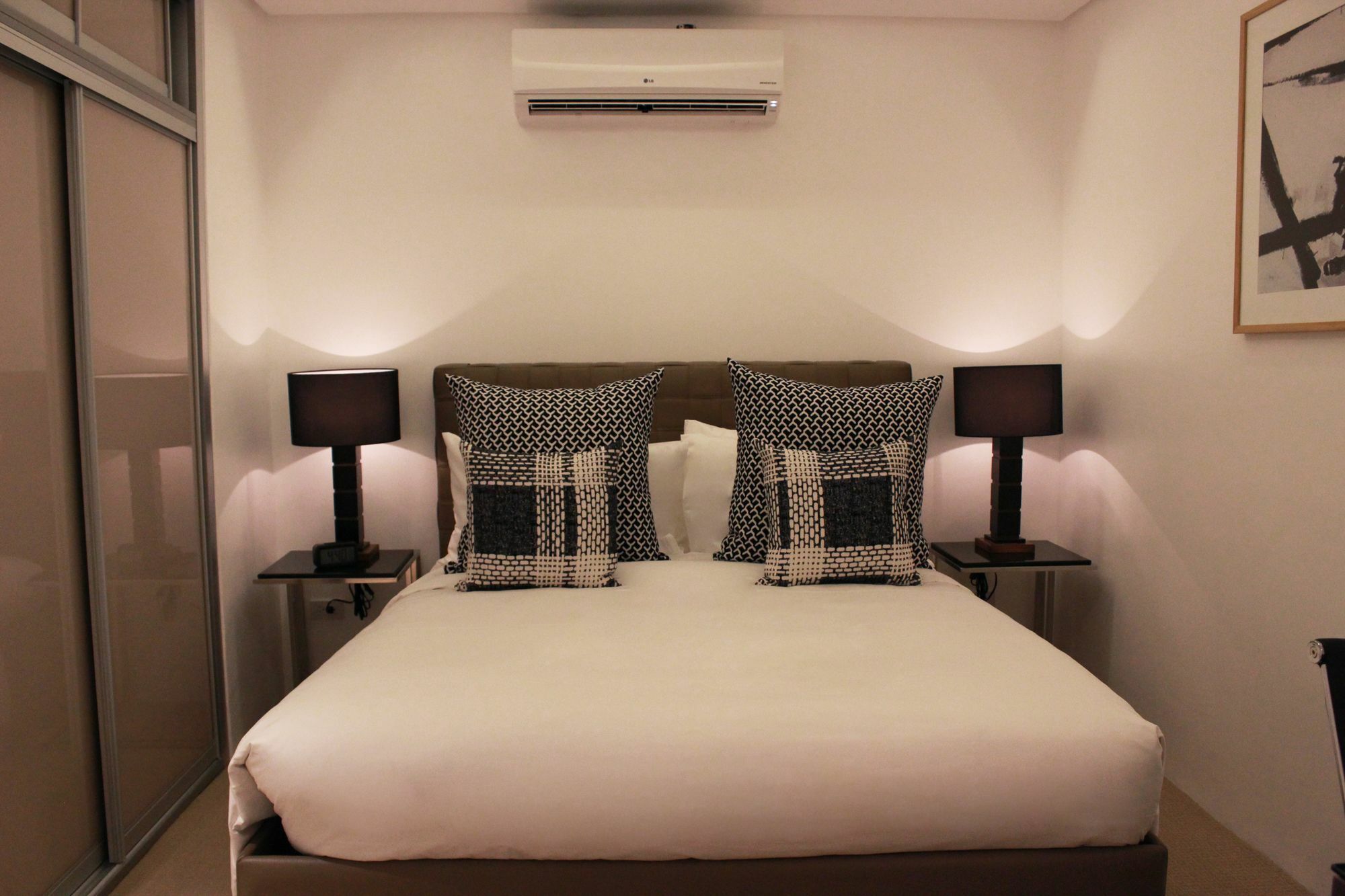 The Alpha Suites San Pedro Makati Eksteriør billede