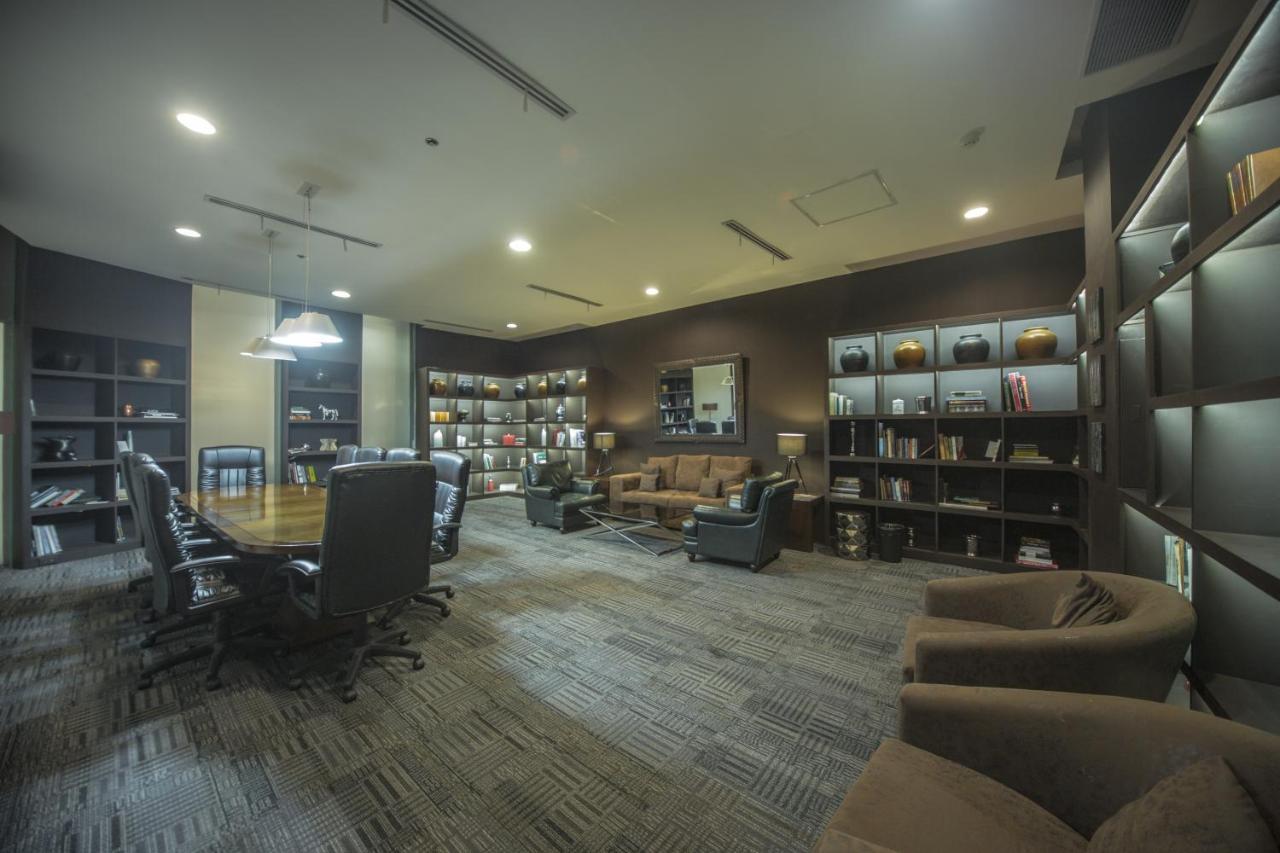 The Alpha Suites San Pedro Makati Eksteriør billede