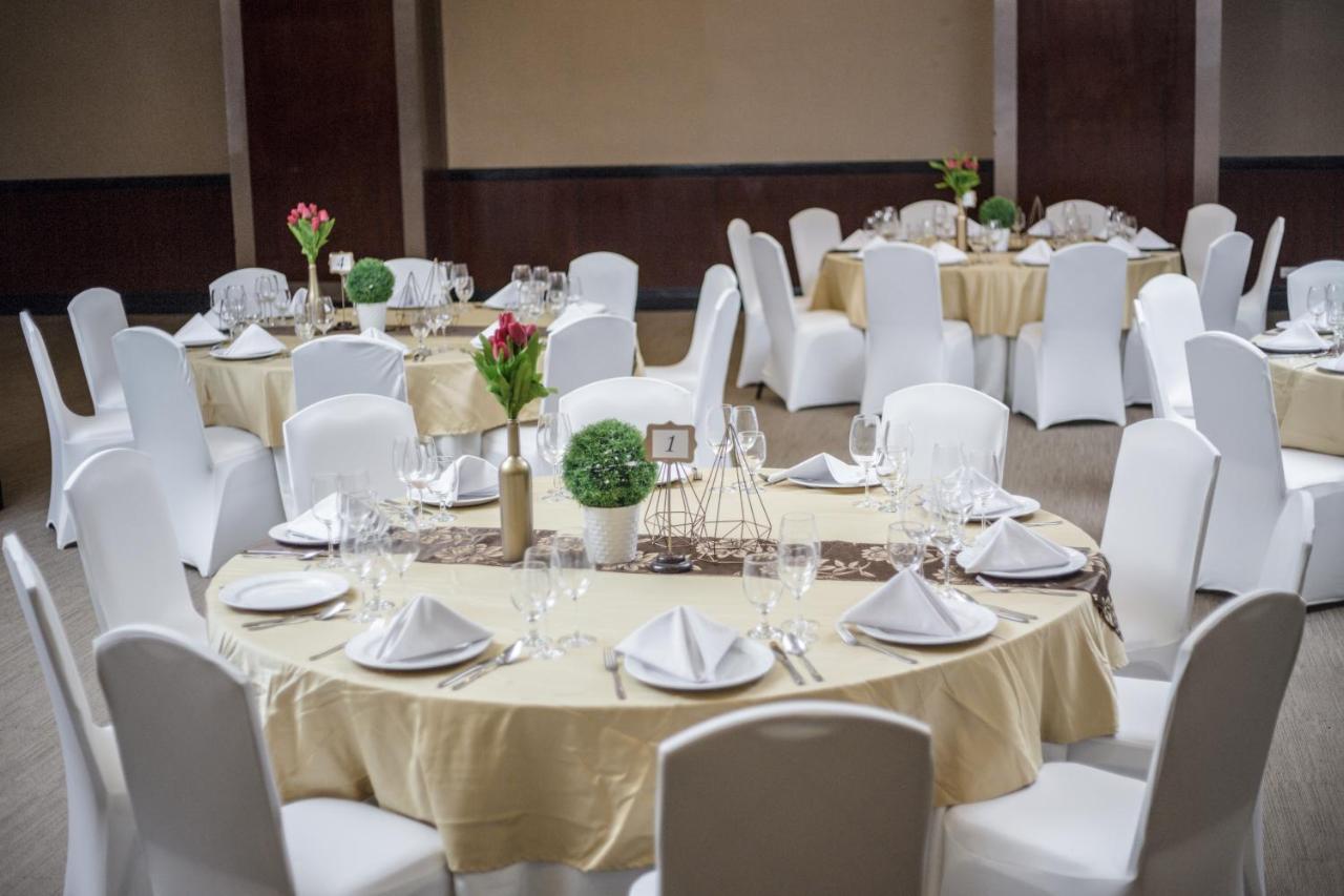 The Alpha Suites San Pedro Makati Eksteriør billede